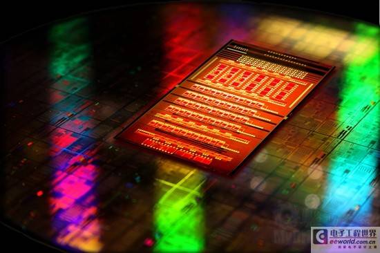 IBM开发光互联芯片 Intel质疑效率不足