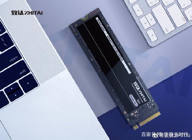 长江存储走入用户
