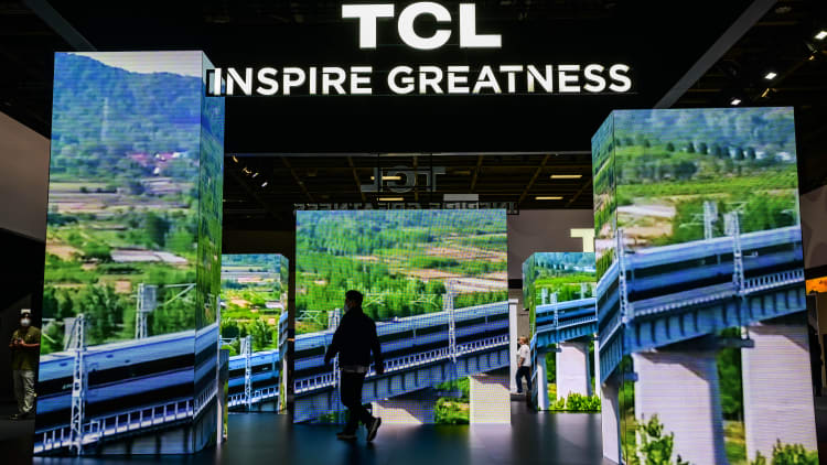 TCL推出首款OLED监视器，采用LGD WOLED面板