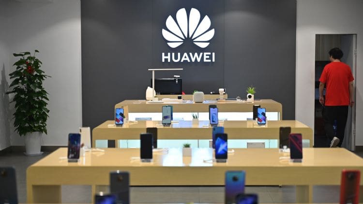今年前5月国内手机出货降幅收窄，5G手机逆势增长