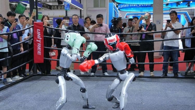 2035年中国人形机器人装机量预计可达2400万台