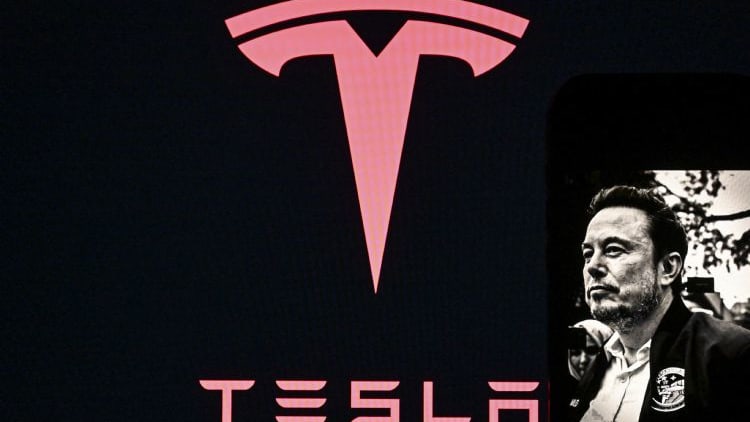 Tesla全自动驾驶系统FSD正式进入中国市场