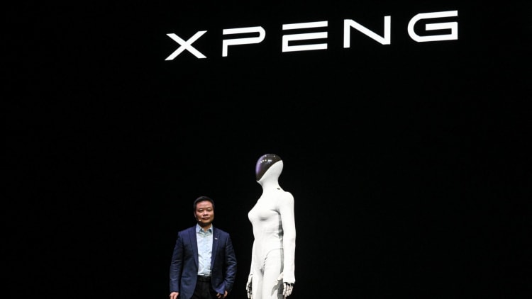 何小鹏亲自带队机器人业务，Iron计划2026年量产