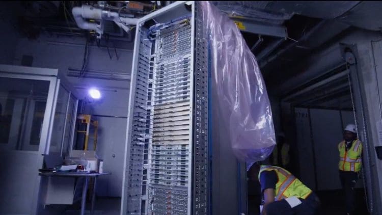 英伟达新一代AI机柜交付，甲骨文等厂商启动测试