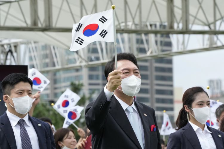 韩国大砍研发运算 恐裁1,200名新进研究人员