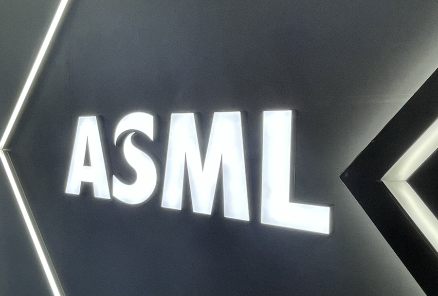 EUV设备争抢热度降温 ASML传首度遭砍单