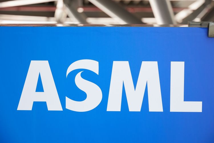 今年DUV卖得比EUV好 ASML CEO：EUV设备估2024年营收超车DUV