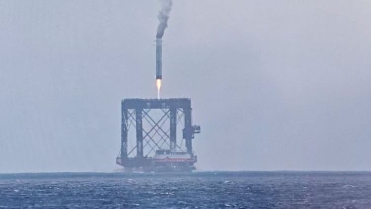 长征十号乙首飞成功，全球首创海上拦阻网回收火箭