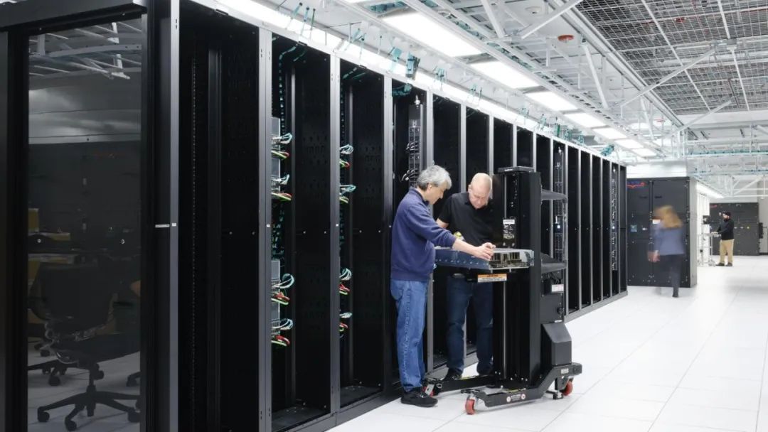 借助 NVIDIA Spectrum 以太网最大限度地提高存储网络性能