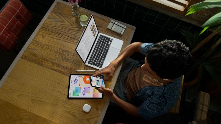 苹果发布新一代Siri，全面升级AI与开发生态