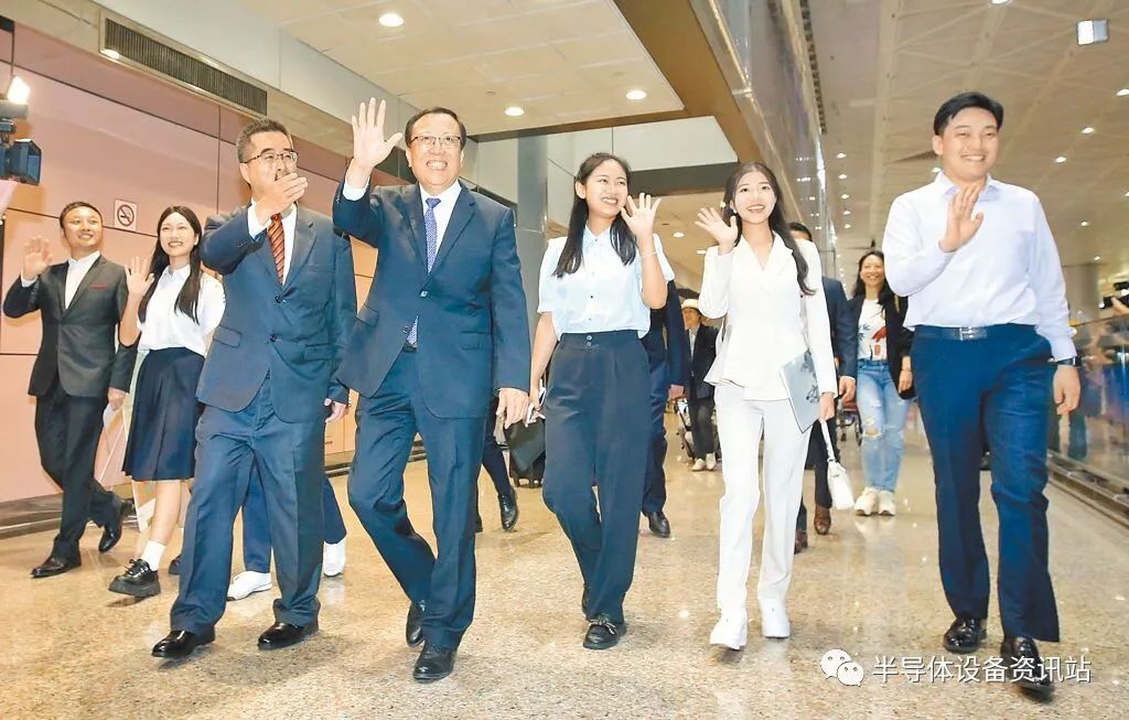 大陆高校师生团抵台首日到访台积电，马英九晚间设宴欢迎