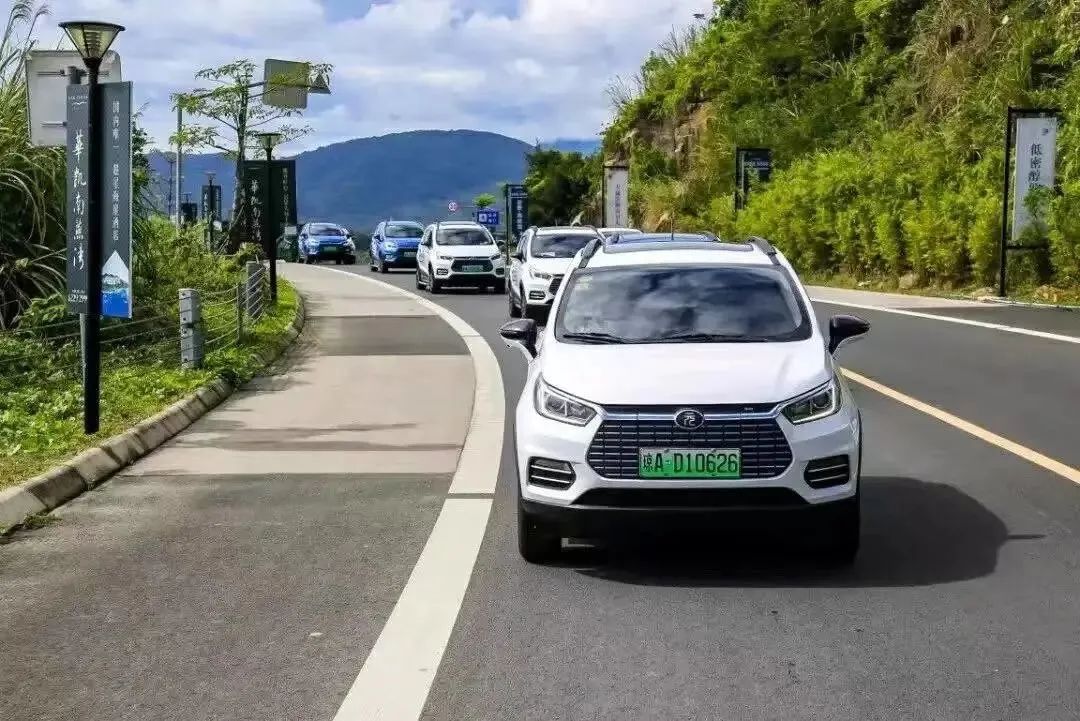 疯狂降价的燃油车，驶入黄昏？