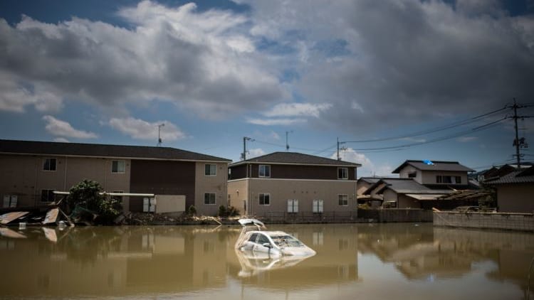暴雨叠加台风逼近，丰田日产日本九州工厂被迫停工