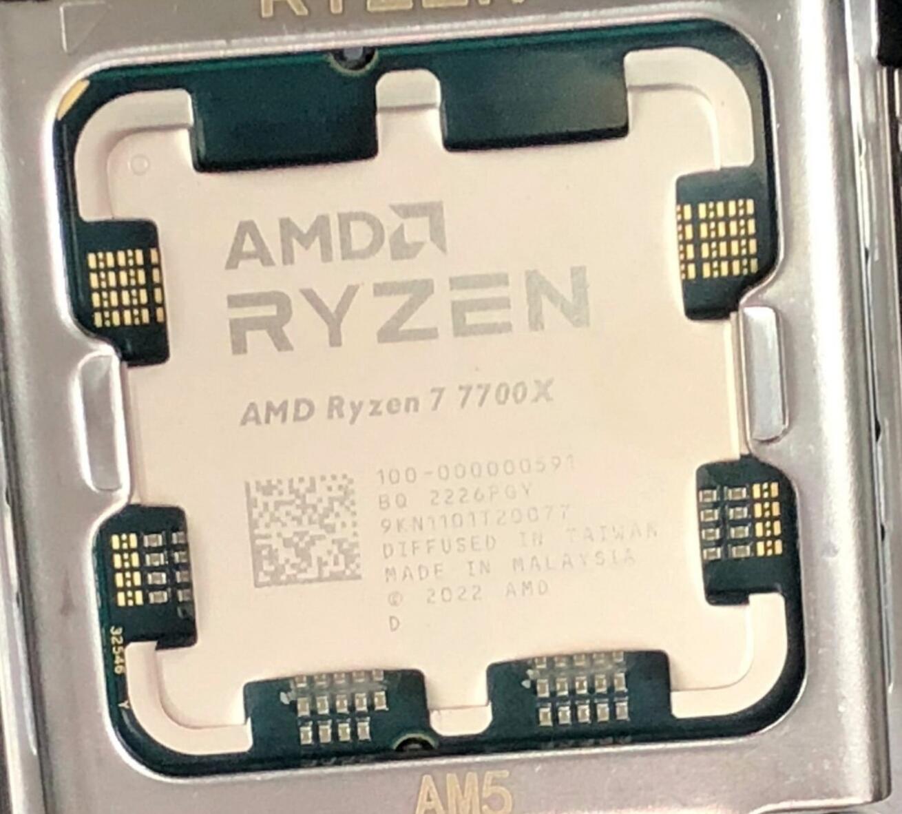 AMD 新一代 8 核处理器 R7 7700X 实物照片曝光