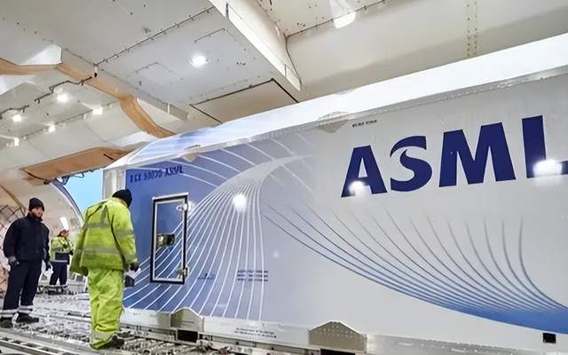 450亿颗芯片，荷兰宣布限制光刻机出口