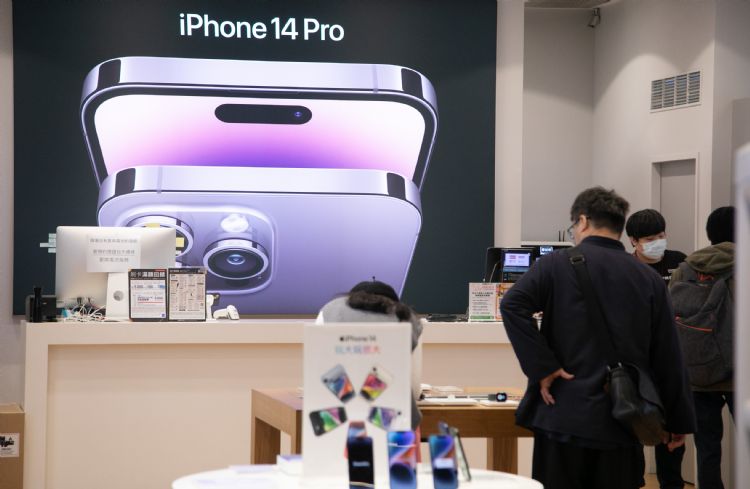 传iPhone 15搭载堆叠型电池 三星SDI有望打进苹果链？