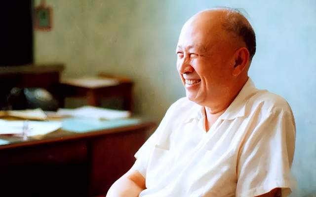 华人助力美国研发成功原子芯片，中国芯片需要如何培育真正的人才