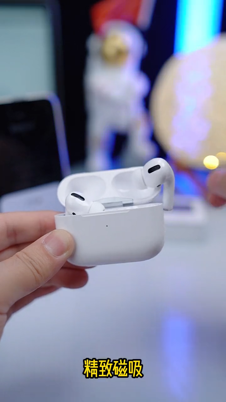 配上这只耳机想不嗨都不行，300块以内性价比超高款，和水果AirPods PRO媲美，来我直播间一杯咖啡让你拿下他。数码科技无线蓝牙耳机