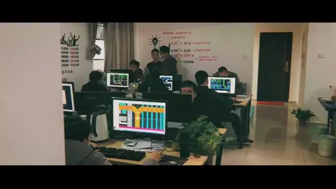 你可以成为更好的人，你可以成为生活的主人公，你不需要等待命运的降临，你只是缺乏放手一搏的勇气