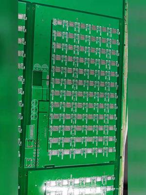 一张板子上，有 72个IC的大功率工业控制类主板你见过吗？pcb 产品