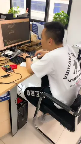 程序员很容易泡到女朋友？