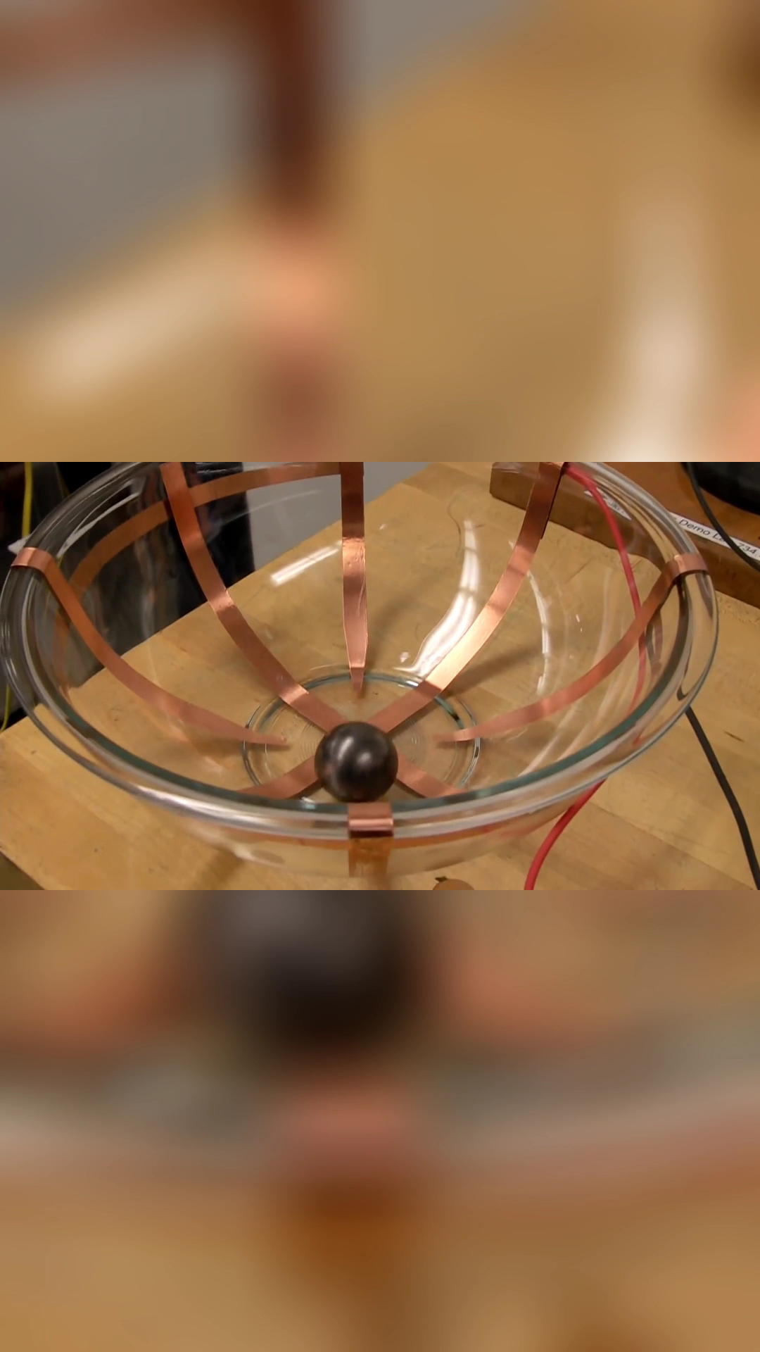 一个模型带你了解 回旋加速器 原理