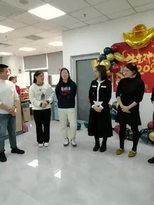 抓鸭子抓三只抓到了嘎嘎嘎🤪团队精神 办公室 活动现场