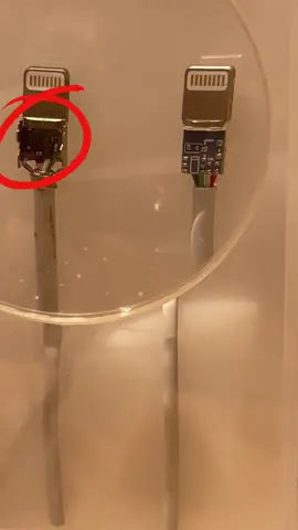 有芯片 的充电器 才是好的，你知道了吗？（充电头内置电源管理芯片哒）