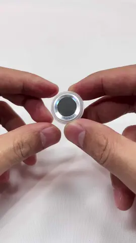 面阵式半导体指纹识别模块FPM383C，该模组体积小，功耗低，识别速度快，识别准确度高传感器 芯片 电子元件 电子电工 物联网 单片机 科技